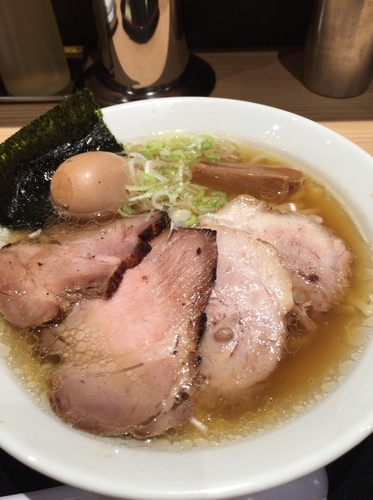 「特製ラーメン ¥1100」@松戸富田麺業 千葉駅構内店の写真