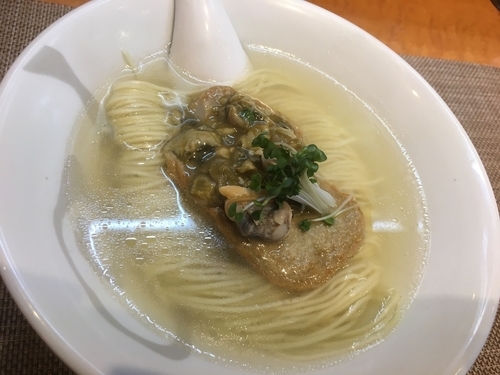 「色んな魚のあら焚きそばに牡蠣のペーストを添えて850円」@柴崎亭の写真