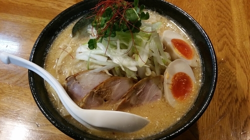 「【冬季限定】鶏白湯味噌(800円)＋特製(200円)」@麺屋 鶏口の写真