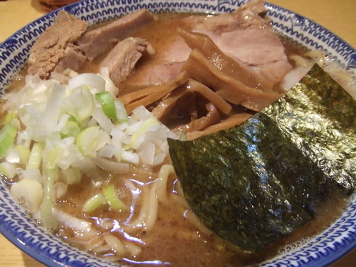 「半チャーシュー中華そば　８５０円」@くり山の写真