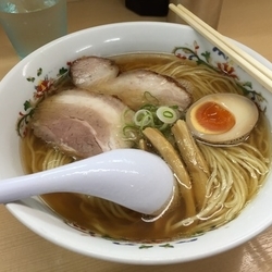 煮干しラーメン大盛り