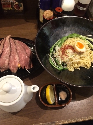 「神戸牛ラーメン」@釜炊きとんこつ 品川製麺所 新宿2丁目店の写真