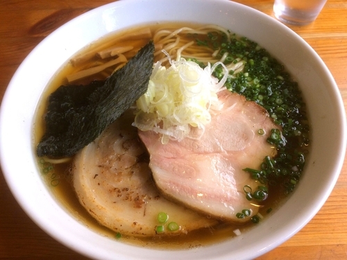 「煮干蕎麦醤油（750円）＋肉１枚（100円）」@喜乃壺の写真