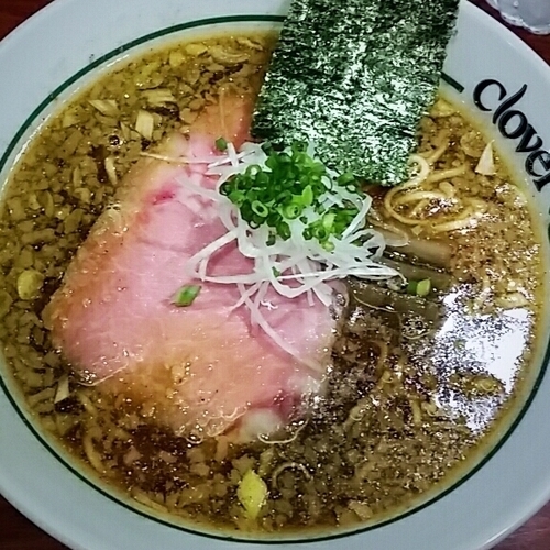 「ニボらあめん（コッテリ）７００円」@らあめんCloverの写真