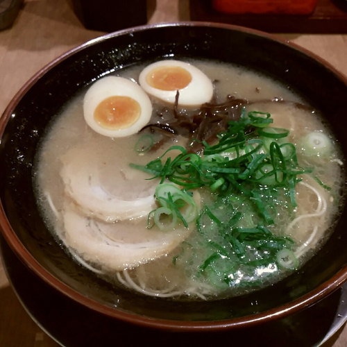 「味玉ラーメン　800円」@元祖博多屋台ラーメン 一竜 渋谷センター街支店の写真