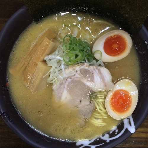 「味玉鶏白湯（醤油）ラーメン¥800円（大盛サービス）」@麺や 野口の写真