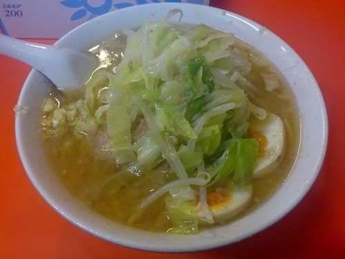 「味噌らーめん（750円）＋煮玉子　ヤサイニンニクアブラ」@らーめん いごっそうの写真