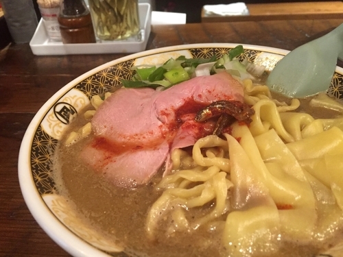 「煮干ラーメン大盛り」@すごい煮干ラーメン凪 五反田西口店の写真