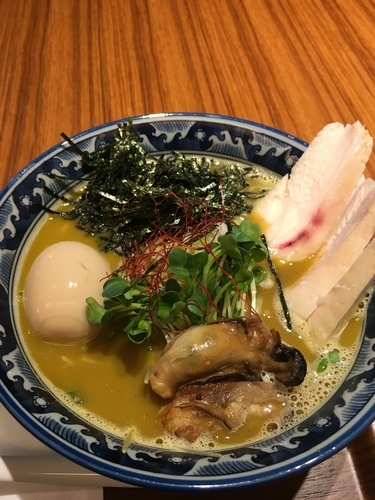 「佐市ラーメン（全部のせ）」@麺や 佐市 幡ヶ谷店の写真