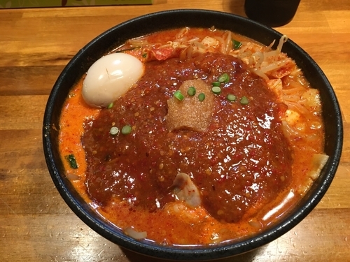 「味玉どて辛めん」@どてちん 習志野店の写真