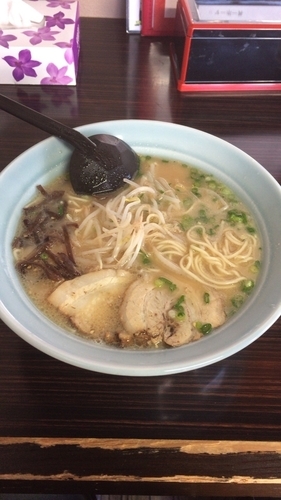 「とんこつラーメン」@味彩花の写真