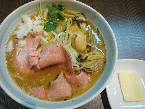 「牡蠣味噌ラーメン＋エシレバター」@味噌専門店 〜味噌呉田   life〜の写真