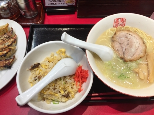 「寿がきやセット（半チャーハン）￥890」@中華厨房 寿がきや 名古屋エスカ店の写真