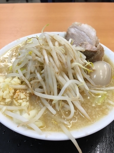「とんこつ醤油700円+味玉クーポン」@麺屋 ちゃすい庵の写真