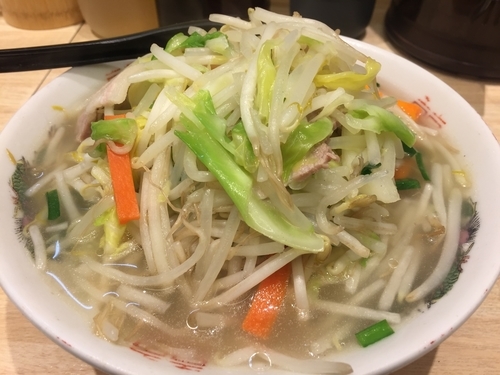 「塩タンメン（700円）」@タンメンしゃきしゃきの写真