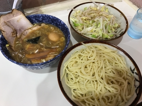 「もり野菜 840円 （麺カタメ）＋チャーシュー 300円」@所沢大勝軒の写真