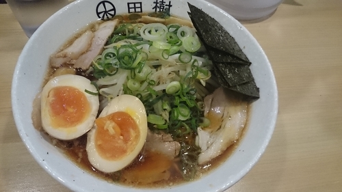 「京都ラーメン醤油＋全部のせ」@京都らーめん 炭火串焼き 田樹の写真