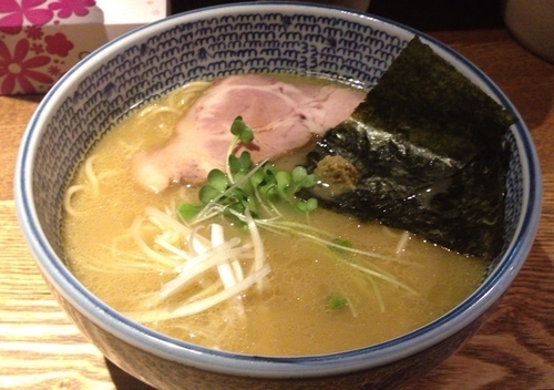 「牡蠣ラーメン(限定)＋半ライス(950円＋ランチサービス)」@麺部 しば盛の写真