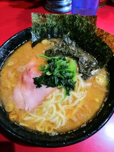 「ラーメン[中盛]」@家系総本山 ラーメン吉村家の写真