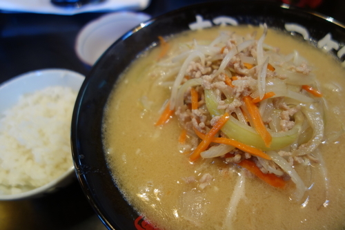「味噌ラーメン（ランチ）太麺500円」@麺や三笑 はじめの写真