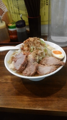 「ラーメン700円＋豚増し100円」@ラーメンJAPAN 川口本店の写真