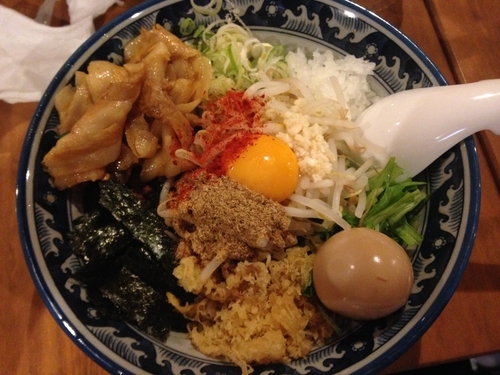 「ぶた金まぜそば　肉増（極太麺）＋特製味玉子」@ぶた金ラーメンの写真