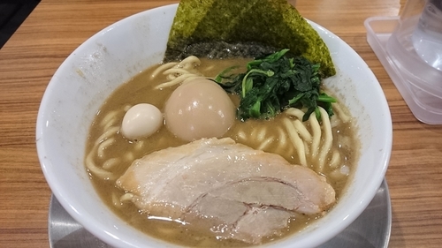 「激にぼ＋味玉(クーポン) ￥ 830」@横浜家系ラーメン 壱角家 メトロ西葛西店の写真