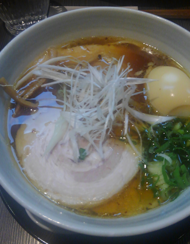 「醤油らーめん 味玉」@柳麺 呉田-goden-の写真