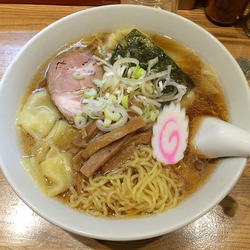 「ワンタンメン　￥６００」@新雅の写真