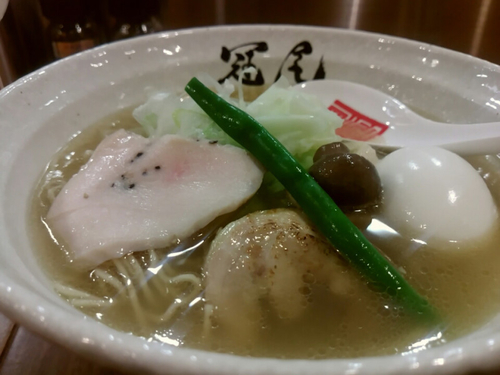 「味玉鶏清湯らぁめん900円」@らぁめん冠尾 恵比寿西店の写真