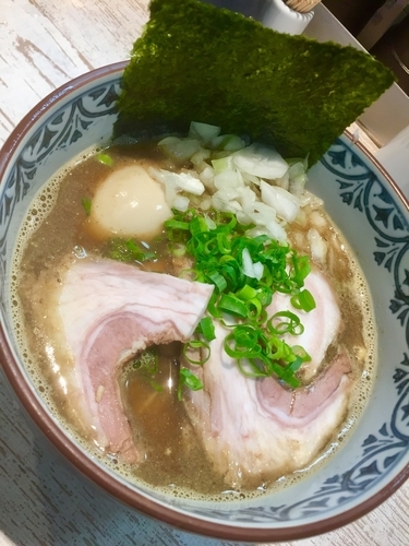 「【気まぐれ限定】コッテリ煮干しそば ￥850」@中華そば 四つ葉の写真