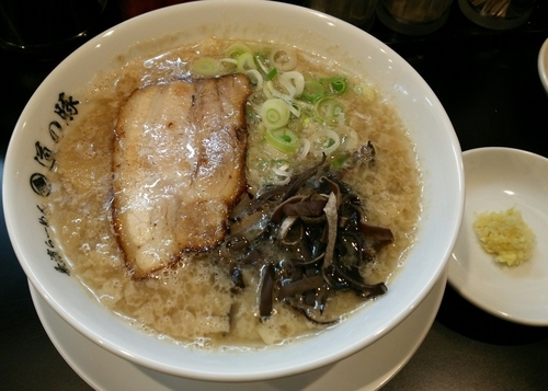 「【11月限定】豚骨背脂らーめん　850円」@長濱らーめん 道の豚の写真