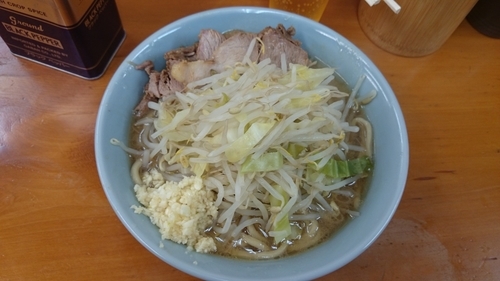 「小　野菜少な目　ニンニク」@ラーメン二郎 新橋店の写真