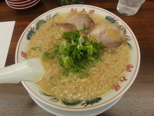 「コク旨ラーメン（並）」@魁力屋 茨木店の写真