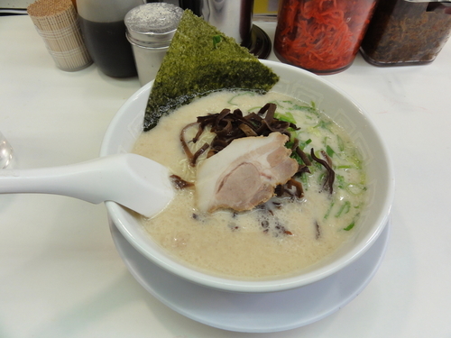 「ラーメン500円」@博多天神 新橋1号店の写真