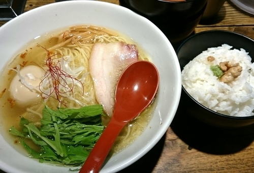 「香彩鶏だし味玉塩らーめん　極卵飯」@麺屋 翔 西新宿本店の写真