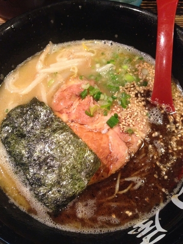 「黒らーめん＋替玉」@ら〜めん村田屋の写真