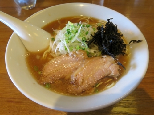 「煮干そば ７５０円 ※１４０ｇ」@中村屋総本山の写真