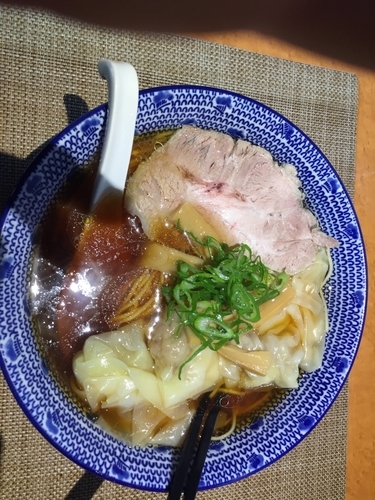 「ワンタン中華そば+焼豚丼」@柴崎亭の写真