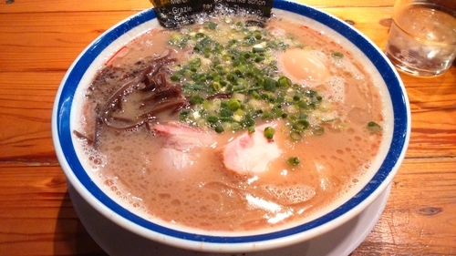 「らーめん720円+味付玉子120円+替玉130円」@博多長浜らーめん 田中商店の写真