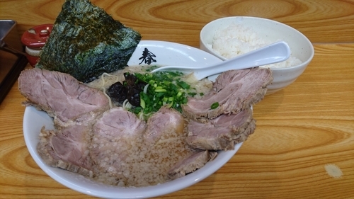 「チャーシュー麺+ライス」@麺や 大春の写真