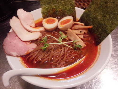 「辛そば・味玉(大盛サービス)」@さんじの写真