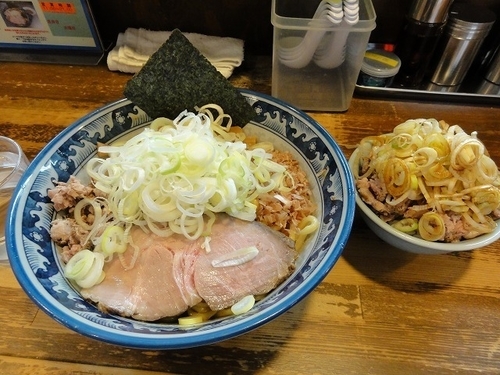 「油そば780円　刻みチャーシュー丼ミニ250円」@兎に角 松戸店の写真