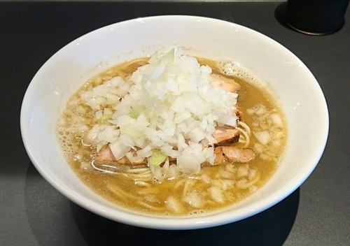 「中華そば(塩)+玉ねぎ増し」@煮干乱舞の写真