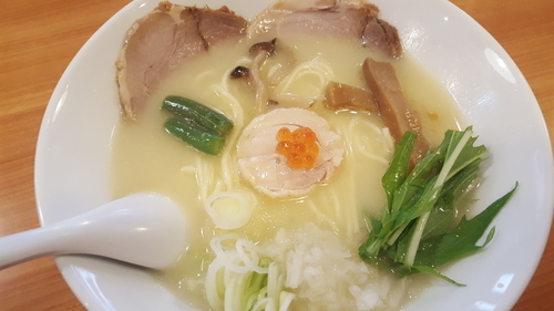 「鶏白湯らーめん」@濃厚鶏白湯 麺屋雷神の写真