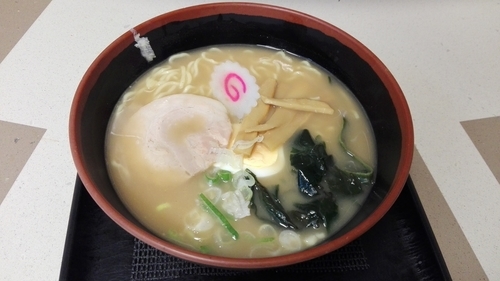 「煮干しラーメン」@名代 富士そば 秋津店の写真