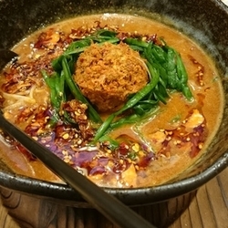 辛いどろ味噌麺