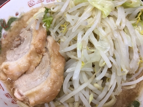 「小ラーメン＋ヤサイ＋ニンニク」@ラーメン二郎 横浜関内店の写真