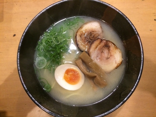 「塩らーめん」@つけ麺 勘八の写真