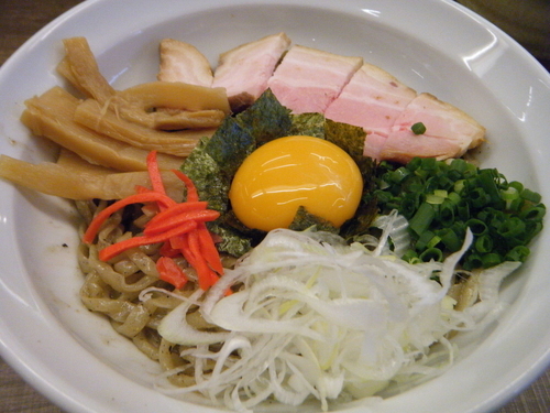 「ド煮干しまぜそば680円＋スープ50円」@東大和ラーメン大冬樹Season2の写真